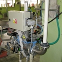 Magnetski separator tekućih smjesa sa automatskim čišćenjem